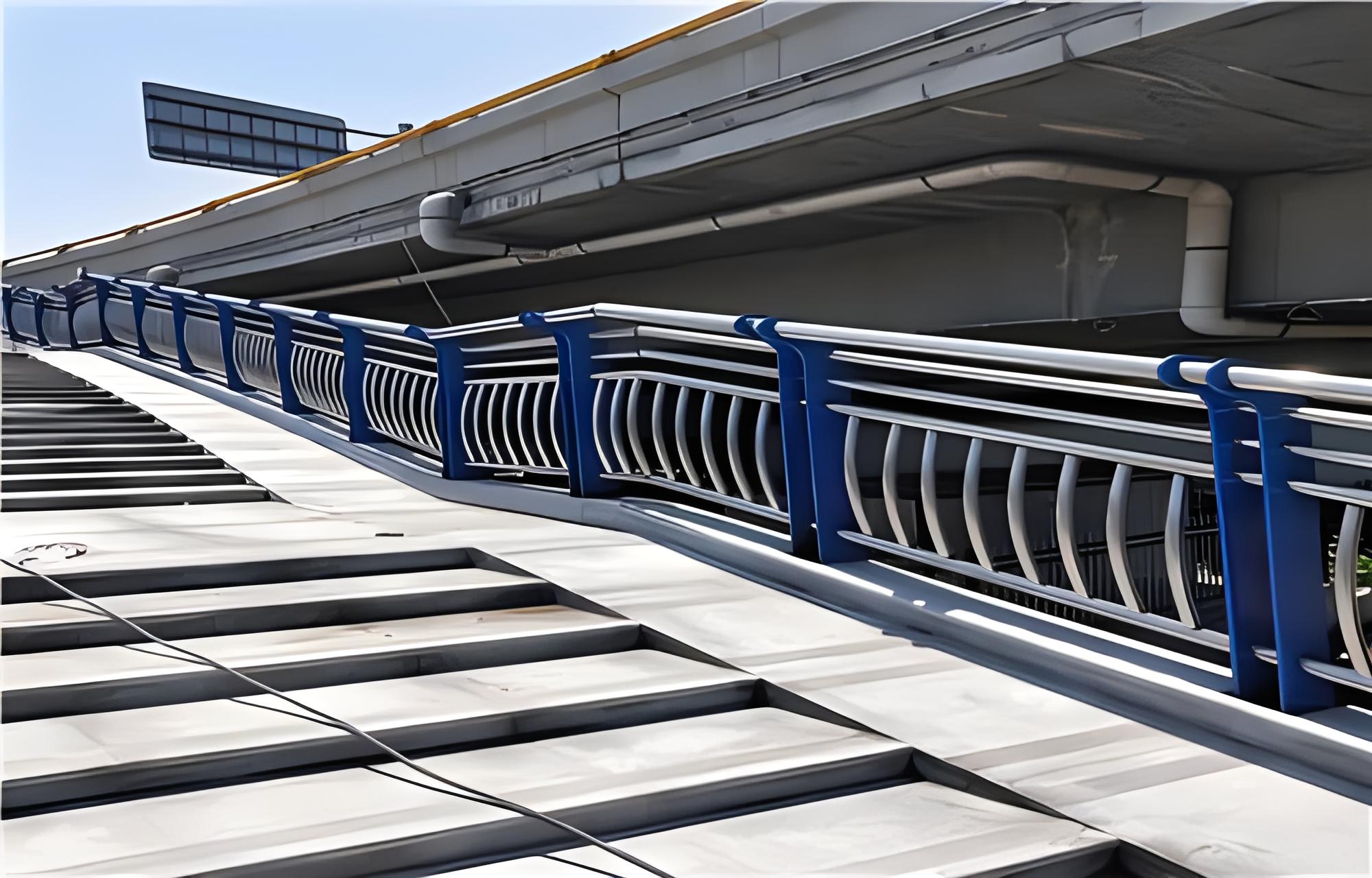 铁岭不锈钢桥梁护栏维护方案：确保安全，延长使用寿命